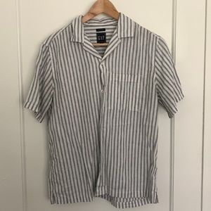 Collared button down shirt sleeve